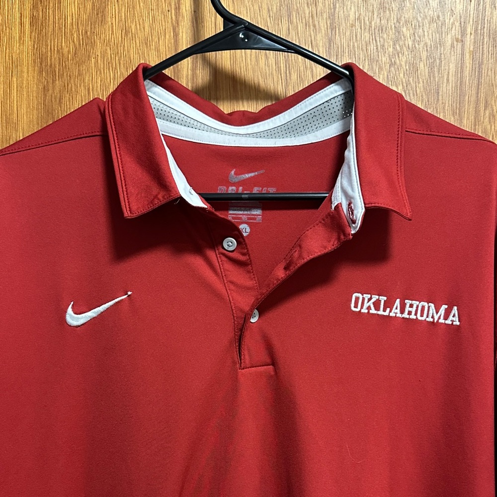 Nike Men's Crimson Polo Shirt - Picture 2 of 6